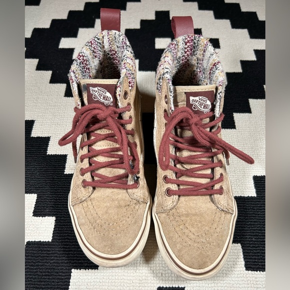 Rad VANS high top sneakers!! - Picture 2 of 10